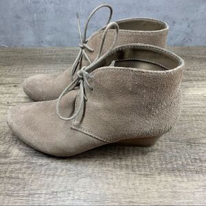 Nine West Womens Lazona Tan Suede Boots size 7.5..